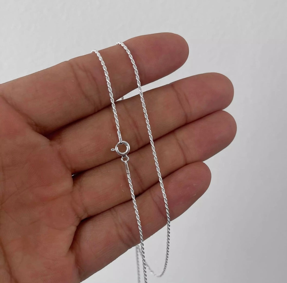 Twisted Chain Necklace